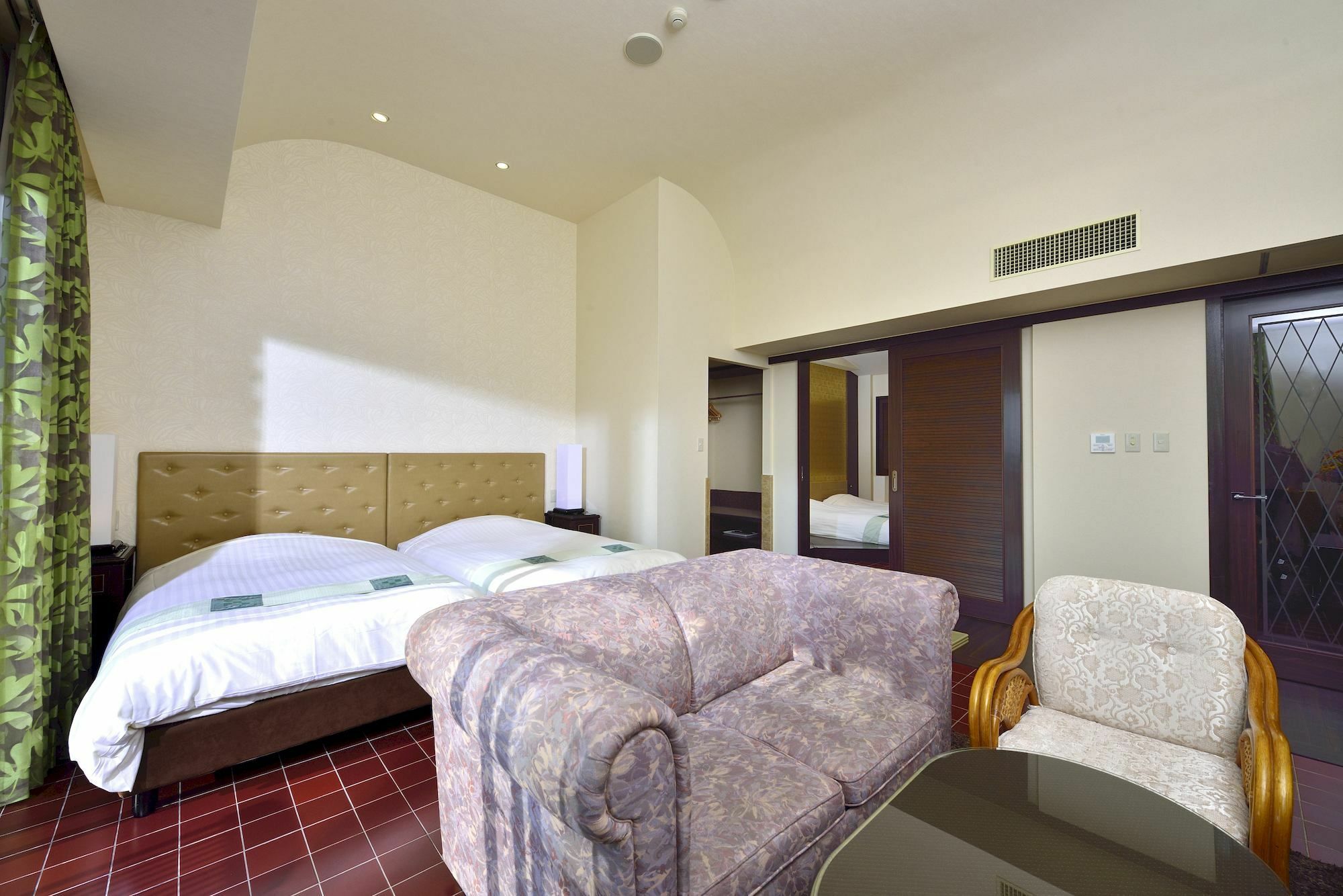 Exes Ishigaki Hotel Ishigaki  Exterior photo